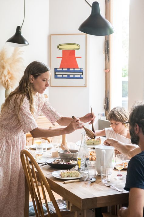 Charlotte Huguet and Emiliano Schmidt-Fiori, Leonardo 12, Solal 10 years old - The Socialite Family Family Cooking Together, Seaweed Food, Winter Shoot, Socialite Family, Family Eating, Family Project, Family Cooking, Cooking Together, Unique Canvas