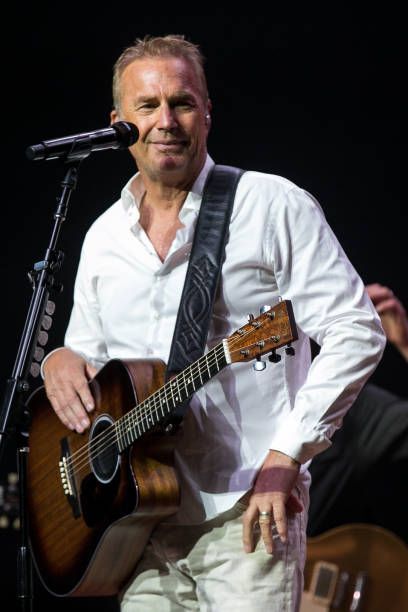 Kenny Chesney Videos, Jj Lin, James Caviezel, Michael Weatherly, Kevin Love, Keanu Charles Reeves, Concert Photos, Eddie Van Halen, New Photo Download