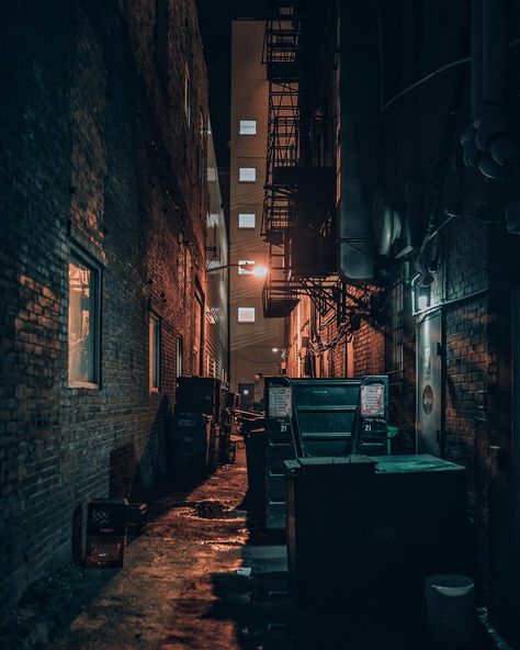 Dystopian High Rise Aesthetic, Immortal Longings Aesthetic, Dystopian City Slums, Poor City Aesthetic, Dingy Alleyway, Immortal Longings Chloe Gong, Slum Aesthetic, Alley Way Aesthetic, Slums Aesthetic