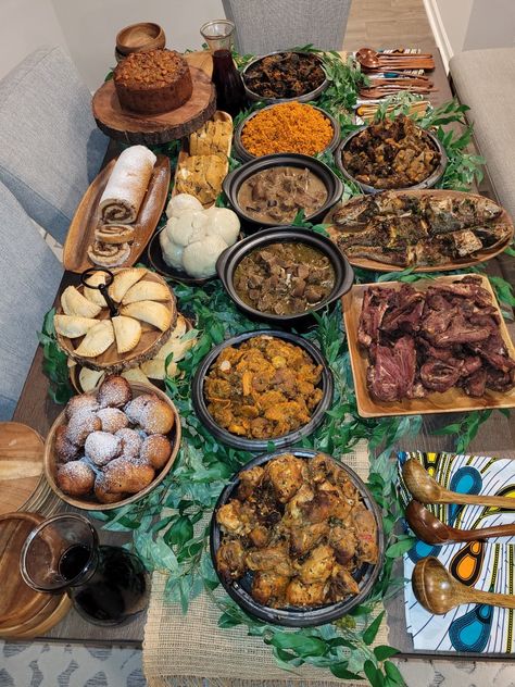 Nigerian Food Platters, Nigerian Themed Party, Nigerian Culture Aesthetic Food, Aesthetic African Food, Pan African Aesthetic, Nigeria Culture Aesthetic, Nigerian Aesthetic Culture, Nigeria Aesthetic Culture, Igbo Aesthetic