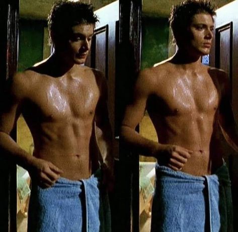 Winchester Boys, Jensen Ackles Shirtless, Dean Winchester Hot, Dean Winchester Shirtless, Jesen Ackles, Supernatural Actors, Jensen Ackles Supernatural, Winchester Supernatural, Jared And Jensen