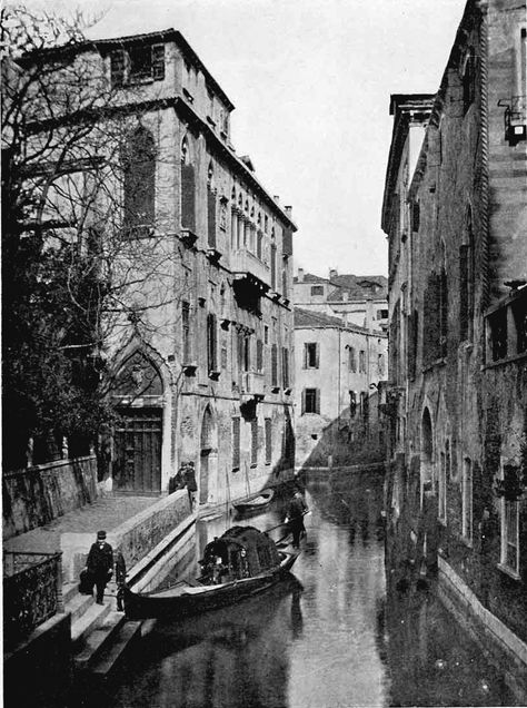 First Time User Venice Italy Beaches, Pictures Of Venice, Venice Italy Food, Venice Italy Gondola, Old Pics, Venice Italy Travel, Venice Travel, Monochrome Photography, Venice Italy