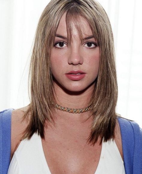 Britney Spears Hair, Britney Spears 2000s, Britney Spears Wallpaper, Britney Spears 2000, Britney Spears 1999, Haircuts Straight Hair, Festival Hair, The Duff, Stylish Fashion