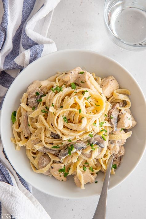 This easy dairy-free recipe for Fettuccine Alfredo with Chicken & Mushrooms is what pasta lovers' dreams are made of. Ready in 30 minutes, no cream or butter but as delicious and rich as a fancy restaurant meal. #pasta #alfredo #cleaneating #dairyfree #fettuccine Essen, Fettuccine Alfredo With Chicken, Alfredo With Chicken, Dairy Free Recipes Easy, Chicken And Mushrooms, Chicken Fettuccine Alfredo, Fettucine Alfredo, Dairy Free Pasta, Comfort Food Chicken