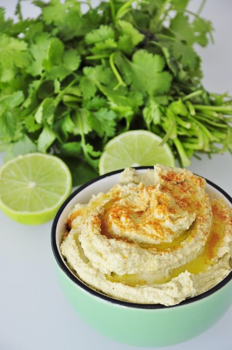 Lime Cilantro Hummus Recipe with Tahini and Cumin. Easy to make, vegan, and gluten free hummus dip recipe that uses fresh lime juice and Cilantro leaves. Cilantro Hummus Recipe, Hummus Recipe With Tahini, Cilantro Hummus, Best Hummus Recipe, Tahini Recipe, Hummus Dip, Diy Easy Recipes, Avocado Hummus, Cooking Club