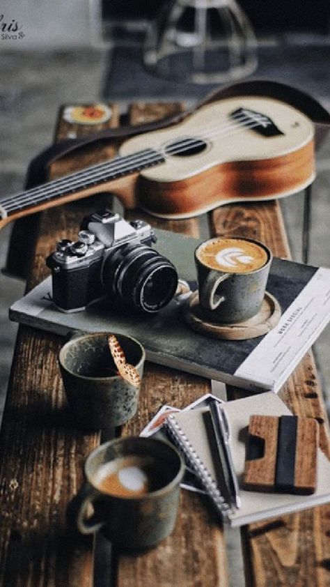 The Night We Met, Night We Met, Camera Wallpaper, Coffee Shop Aesthetic, Coffee Wallpaper, Coffee Photography, Cool Wallpapers Cartoon, Photography Camera, Coffee And Books