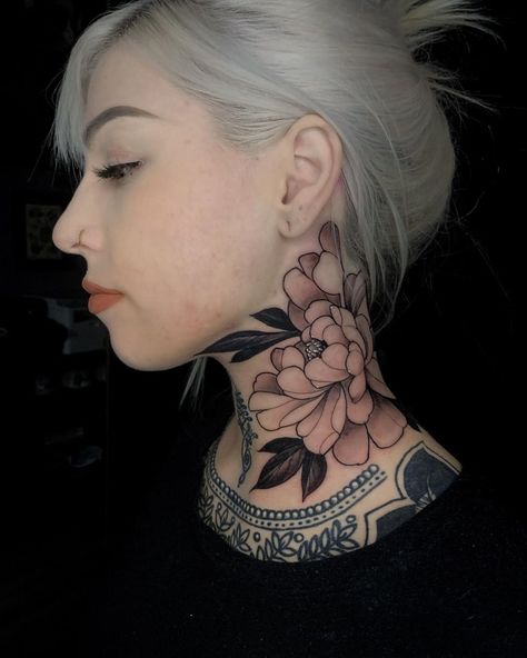 Übler Friedrich on Instagram: “Peony I did on Rachael. Thank you so much for trusting me.  @rachael_clarke @the.grand.reaper #neckttattoo #peonytattoo #chesttattoo…” Chest Neck Tattoo, Neck Tattoo Women, Throat Tattoos, Flower Neck Tattoo, Full Neck Tattoos, Best Neck Tattoos, Side Neck Tattoo, Throat Tattoo, Neck Tattoos Women