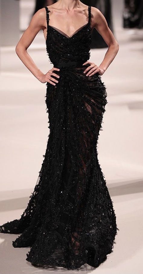 Black Lace Couture Dress, Black Fancy Aesthetic, Black Gown Haute Couture, Black Beaded Gown, Black Met Gala Looks, Black Met Gala Dress, Black Prom Dress Classy, Met Gala Inspired Dresses, Vintage Prom Dresses 90s Formal