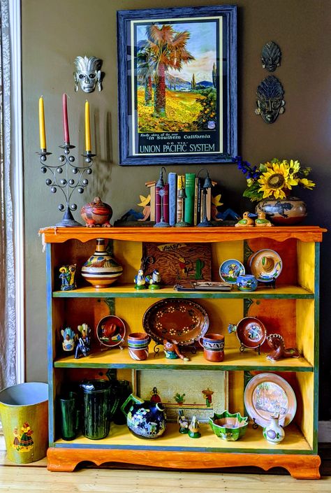 Mexican Hacienda Decor, Mexico Interior Design, Mexican Pottery Decor, Pottery Cactus, Painted Shelves, Mexican Style Home, Mexican Style Decor, Mexican Folk Art Decor, Hacienda Decor