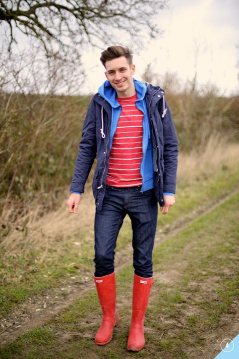 Hunter Boots Red, Wellies Outfit, Rubber Boots For Men, Red Wellies, Mens Wellies, Ocean Vintage, Hunter Boots Outfit, Country Walk, Things I Learned