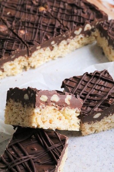 Nutella Rice Krispie Treats, Rice Crispy Treat, Mouthwatering Desserts, Low Fat Snacks, Friends Recipes, Oreo Flavors, Krispy Treats, Rice Krispy, Chocolate Hazelnut Spread