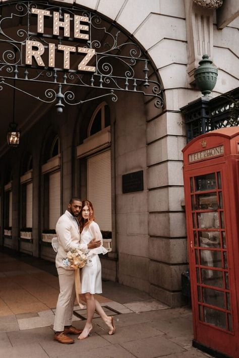 Streetwear Photoshoot Ideas, London Elopement, Micro Wedding Ideas, Latest Wedding Gowns, Streetwear Photoshoot, Ritz Hotel, City Wedding Photos, City Elopement, Romantic City