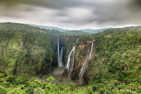 Western Ghats Biodiversity Hotspot - WorldAtlas Havasu Falls Arizona, Angel Falls Venezuela, Jog Falls, Amazing Waterfall, Niagara Falls State Park, Seljalandsfoss Waterfall, Havasu Falls, Plitvice Lakes National Park, Multnomah Falls