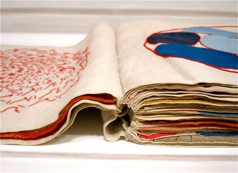 Louise Bourgeois :: Ode à l’Oubli :: 2004 Buch Design, Louise Bourgeois, Fabric Journals, Design Textile, Fabric Book, Handmade Books, Sketches Easy, Art Textile, Stitching Art