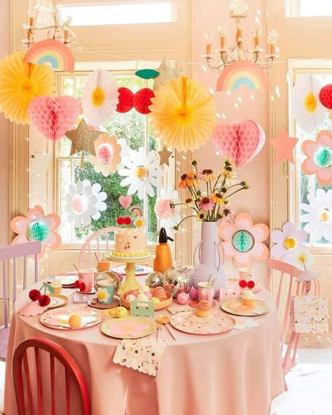 Dessert Themed Birthday Party, Girly Bday Party Ideas, Kids Birthday Table Set Up, Birthday Pastel Theme, Children Birthday Decoration Ideas, Kids Table Birthday Party, Kids Table Decor, Birthday Morning, Baby Birthday Decorations