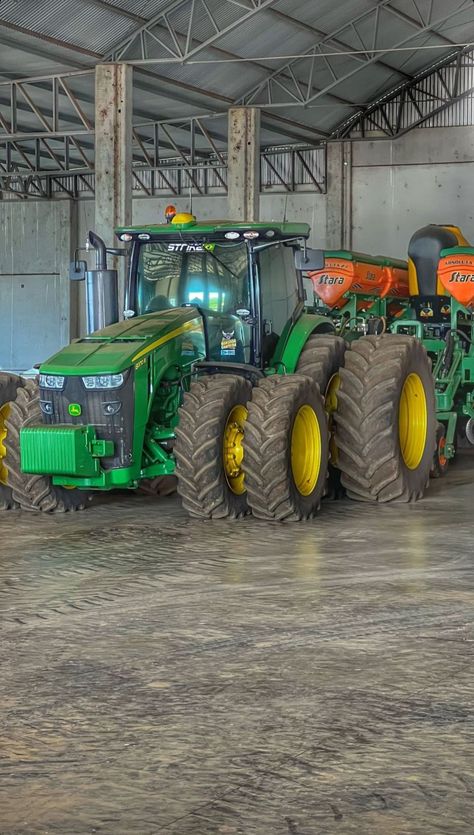 Agriculture Pictures, John Deere Tractors Pictures, John Deere Garden Tractors, Agriculture Photography, John Deere Tractors Farms, Tractor Pictures, Jd Tractors, Big Tractors, Farm Lifestyle