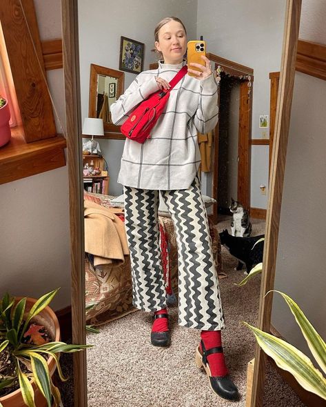 Caitlin B. ☻ (@thrift_bee) • Instagram photos and videos Colorful Thrifted Outfits, Funky Thrifted Outfits, Thrifted Fashion, Thrifted Floral Dress, Thrifted Crewneck, Thrifted Cardigan, Bright Fashion, Fashion Inspiration Board, Little Outfits