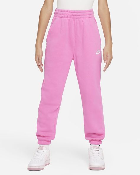 Nike Sweatpants Outfit, Cute Sweatpants, Nike Sportswear Club Fleece, Girls Sportswear, Kids Sportswear, Style Sweatpants, Sweatpants Outfit, Nike Sweats, Pink Sweatpants