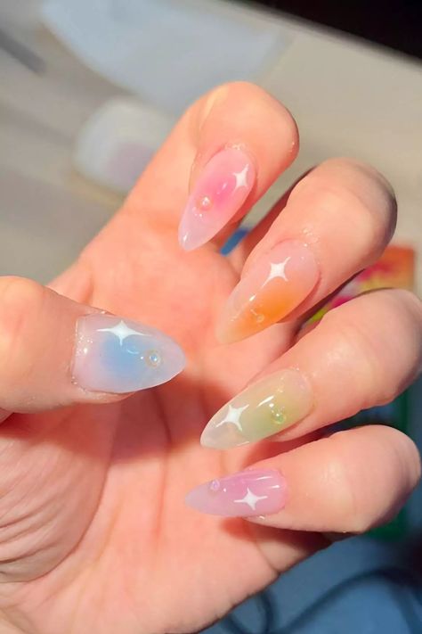 Coffin Festival Nails, Colorful Nail Art Short Nails, Cute And Colorful Nails, Simple Summer Nails Ideas, Nails For Coldplay Concert, Classy Rainbow Nails, Nail Art Neon Colors, Cute Colourful Nails, Nail Art Designs Colorful