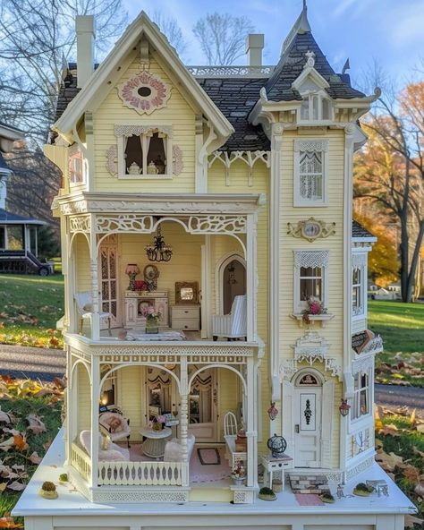 Elaborate Doll Houses, Beautiful Doll House, Barbie House Irl, Victorian Barbie House, Tiny Model House, Building Doll Houses, Doll House Victorian, Architecture Doll House, Big Barbie Doll House