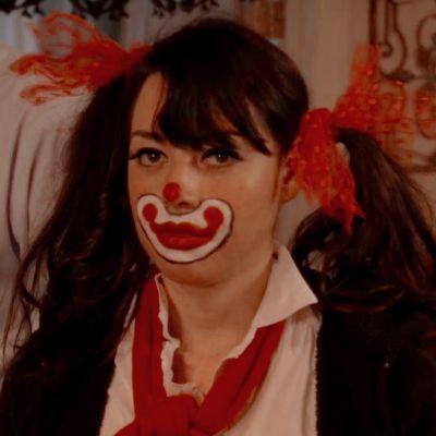 Parks And Rec Icon, Parcs And Rec, Nurse Ann, Magical Tea, April Ludgate, Alice In Wonderland Characters, Parks And Rec, Aubrey Plaza, Twitter Icon