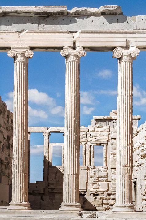 Ancient Greece Architecture, The Erechtheion, Classical Sculptures, Ancient Greece Aesthetic, Greece Architecture, Acropolis Of Athens, Ancient Athens, Greek Architecture, Temple Ruins