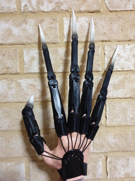 Articulated Fingers, Stilt Costume, Printed Gloves, Halloween 23, Fit Board, Easy Cosplay, Creepy Costumes, Green Gloves, Haunted Attractions