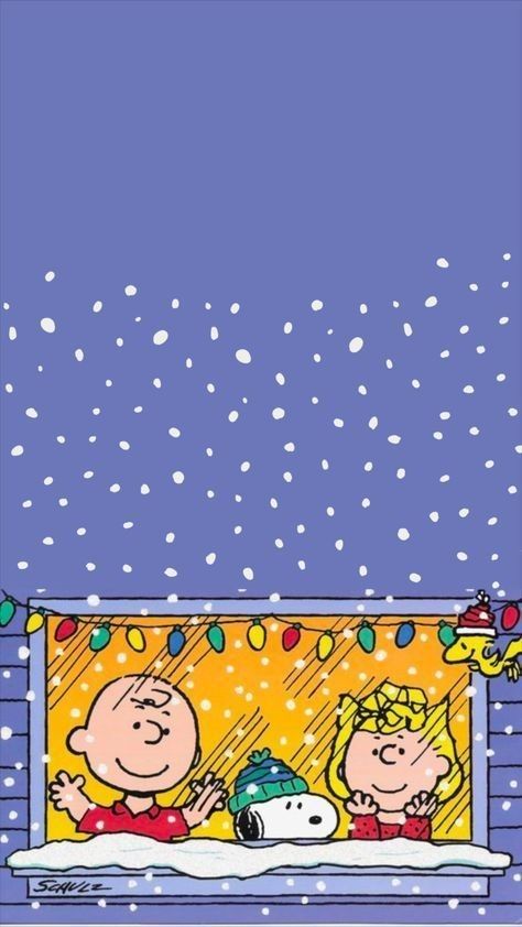 Snoopy Christmas Wallpaper, Bolo Snoopy, Aesthetic Exterior, Peanuts Wallpaper, Snow Wallpaper, Christmas Wallpaper Iphone Cute, A Charlie Brown Christmas, Sweet Dog, Xmas Wallpaper