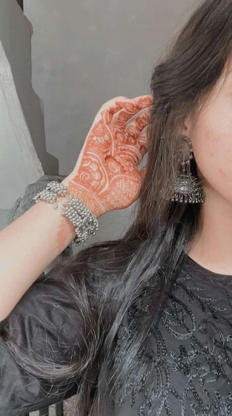 Lips Dp, Lips Dpz, Saree Accessories, Cute Photo Poses, Blonde Highlights On Dark Hair, Braided Hair Tutorial, Hide Face, Celebrity Fashion Looks, Stylish Dpz