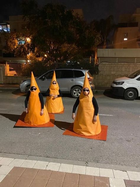 4 Way Halloween Costumes, Best Funny Halloween Costumes, Funny Blow Up Costumes, Funny Outfit Ideas, Halloween Groups Of 4, Couples Group Halloween Costumes, Funny 2 People Halloween Costumes, Funny Two People Costumes, Matching Bestie Costumes