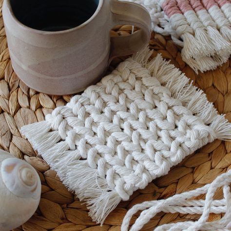 DIY macrame coaster tutorial Diy Home Decor Gifts Ideas, Macrame Coaster Pattern, Macrame Coaster Patterns Free, Easy Macrame Gift Ideas, Macrame Square Coaster, 4mm Macrame Cord Projects, Macrame Things To Make, Macrame Coaster Tutorial, Macrame Trivet Diy