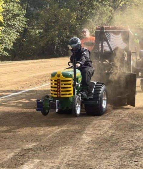 Pulling Tractors, Tractor Pulling, Tractor, Trucks