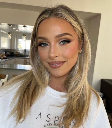 Devynne Johnson | Cutie babe @delaneychilds 💖🫶 Lips: @makeupbymario lip pencil in Smokey pink Lipstick @tomfordbeauty blush nude gloss @fentybeauty in… | Instagram Smokey Glowy Makeup, Smokey But Natural Makeup, Homecoming Makeup Brown Eyes, Formal Makeup Pink Dress, Blush Pink Wedding Makeup, Homecoming Court Makeup, Hoco Makeup For Pink Dress, Blonde Smokey Eye, Medium Coverage Makeup