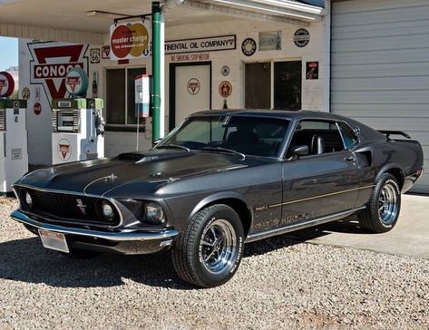 1970s Mustang, 1976 Ford Mustang, 1969 Mustang Fastback, 1969 Ford Mustang Fastback, Old Mustang, Mustang Restomod, 69 Mustang, Tmax Yamaha, Ford Mustang 1969