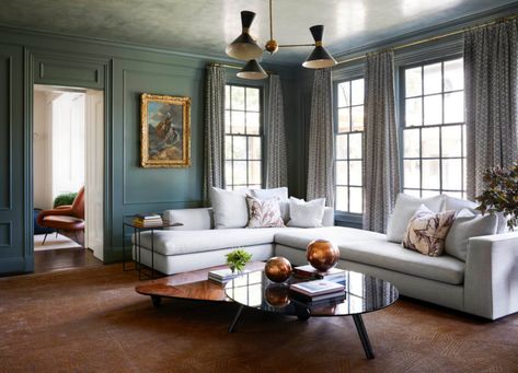 Texas Living Rooms That Wow — Inside Some of 2020’s Most Remarkable Rooms Parisian Apartment Style, Houston Houses, Apartment Vibes, Interior Design Minimalist, Design Salon, Texas Style, Parisian Apartment, Georgian Homes, Luxe Interiors