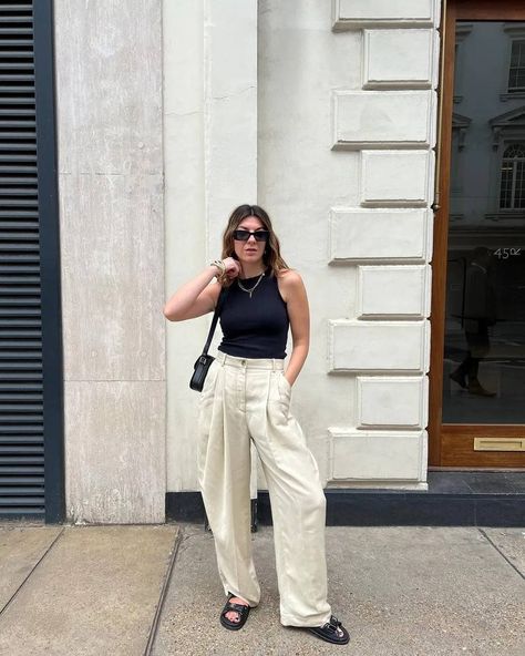 COS's Wide-Leg Trousers Are the Best Around—Hands Down | Who What Wear UK Spring 2023 Outfit Ideas, How To Wear Linen Pants, Chunky Sandals Outfit, Black Sandals Outfit, Cos Trousers, Sandal Outfits, Legal Wedding, Linen Summer Outfits, Clean Outfit