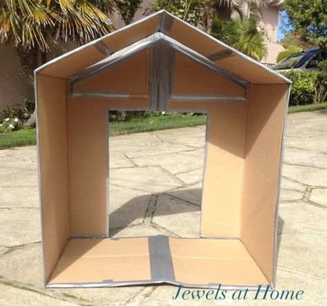 Cardboard Play House, Diy Cardboard House, Folding Cardboard, Playhouse Diy, Cardboard Box Houses, Cardboard Gingerbread House, Cardboard Play, Cardboard Creations, Cardboard Houses