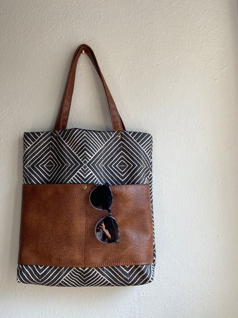 Diy Leather Working, Wool Tote, Patchwork Tote Bags, Small Laptop, Oversized Tote Bag, Fabric Tote Bags, Sewing Purses, Trendy Tote Bags, Tote Bags Handmade