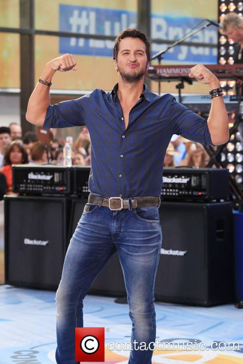 Luke ;) Luke Bryan Concert Outfit, Luke Bryan Family, Luke Bryan Concert, Luke Bryan Pictures, Country Concert Outfit, Outfit Collage, Luke Bryan, Mens Fashion Casual Outfits, Country Girls