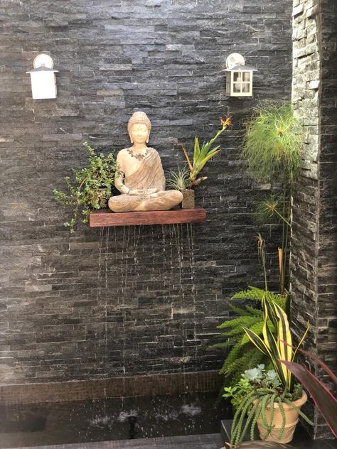 Buddha Patio Ideas, Patio Zen Garden, Buddha Design Interiors, Zen House Decor, Zen Patio Ideas, Jardin Zen Interior, Zen Garden Wall, Zen Patio, Outside House Decor