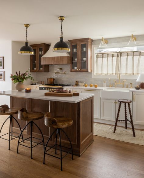 Tour This Turn of The Century Classic Colonial - The Interior Collective Walnut Island Kitchen, Dark Wood Island, Modern Walnut Kitchen, Walnut Kitchen Island, Walnut Kitchen Cabinets, Walnut Island, Interior Design New York, Kitchen Vibes, Kitchen View