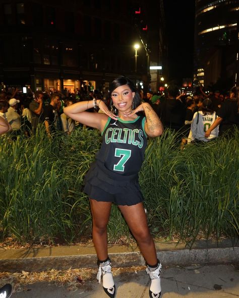 My money tall, Jayson Tatum 🏀🍀 @celtics Celtics Outfit, Jersey Outfit Women, Celtics Jersey, Jayson Tatum, Jersey Outfit, Inspo Board, My Money, June 17, Outfit Women