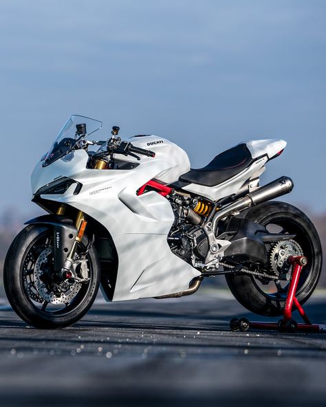 Ducati Supersport 950, Xe Ducati, Ducati Supersport, Ns 200, Panigale V4, Custom Street Bikes, Italian Motorcycles, Ducati Motorcycles, Biker Love