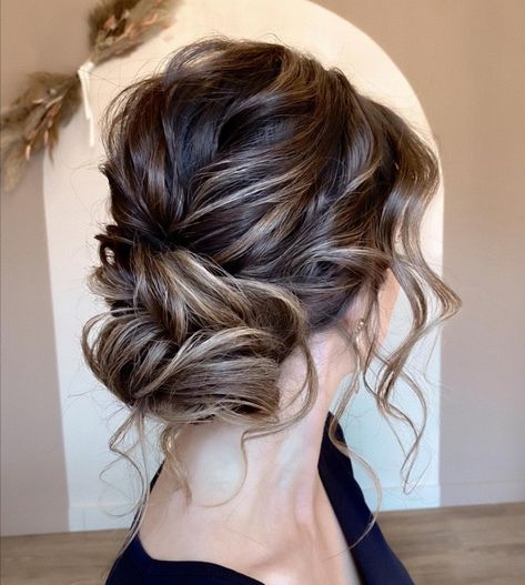 Loose Wavy Chignon Updo for Long Hair Loose Curly Updo, Hairstyles For Long Curly Hair, Wavy Updo, Updos For Long Hair, Side Updo, Loose Updo, Textured Curly Hair, Layered Haircuts For Medium Hair, Mother Of The Bride Hair