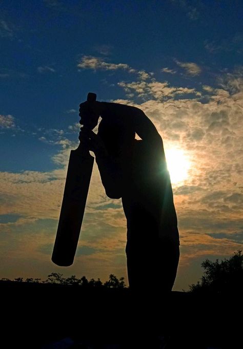 𝐜𝐨𝐕𝐞𝐫_𝐃𝐫𝐢𝐯𝐞_𝐬𝐡𝐎𝐭🥵 Cricketer Aesthetic, Jay Aadivasi Photo, Cricket Photography, I Love Cricket Images, Cricket Images, Running Pose, Cricket Lover, Cricket Poster, Friendship Pictures