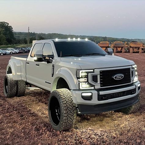 2024 Cars For Women, Lifted Ford Trucks F150, F150 Ford Truck, Cool Ford Trucks, Girly Pickup Truck, F450 Dually, White Lifted Trucks, Black Lifted Trucks, Nice Trucks