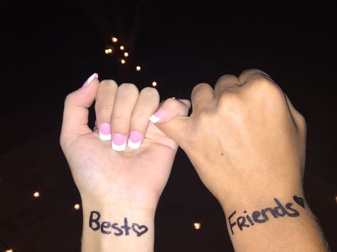 Friendship Quotes In Telugu, Friendship Signs, Friend Tumblr, Friend Pics, Nature Photoshoot, Baby Swag, Bff Goals, Pinky Promise, Bff Pictures