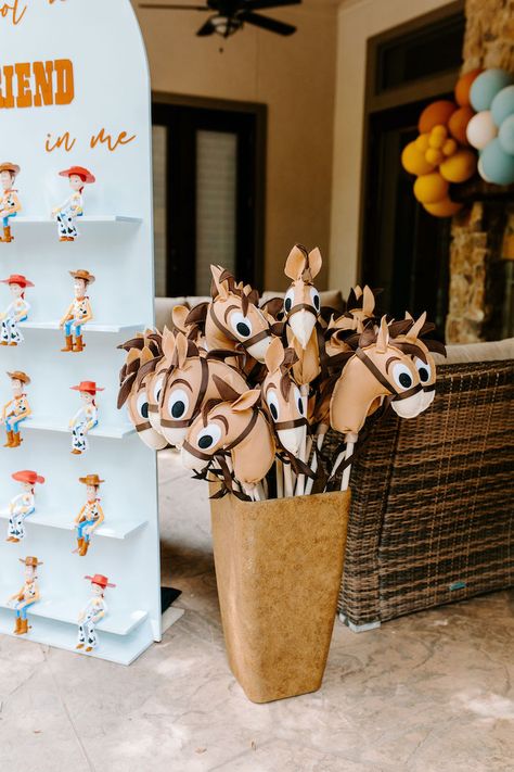 Woody Party, Magnolia Texas, Rabbit Watercolor, Toy Story Party Decorations, Toy Story Baby, Jessie Toy Story, Toy Story Theme, Hippie Party, Second Birthday Ideas