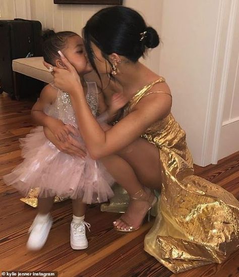 Kylie Jenner Mom Aesthetic, Kylie Jenner And Stormi, Kylie And Stormi, Kylie Stormi, Kylie And Kendall, Kily Jenner, Kylie Travis, Stormi Webster, Kylie Baby