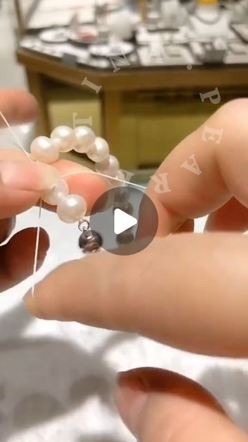 How To Make A Pearl Necklace, Diy Pearl Necklace Tutorial, How To Make Pearl Necklace, Pearl Necklace Diy, Pearl Necklace Tutorial, Pearl Necklace Outfit, Colored Pearl Necklace, Unique Pearl Jewelry, Pearl Setting